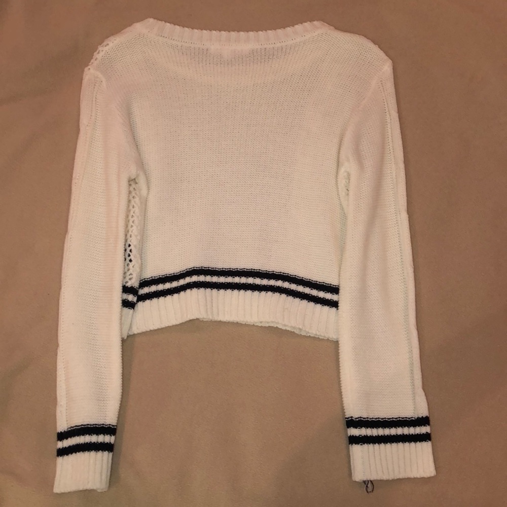 Cropped Sweater - Picture 2 of 2